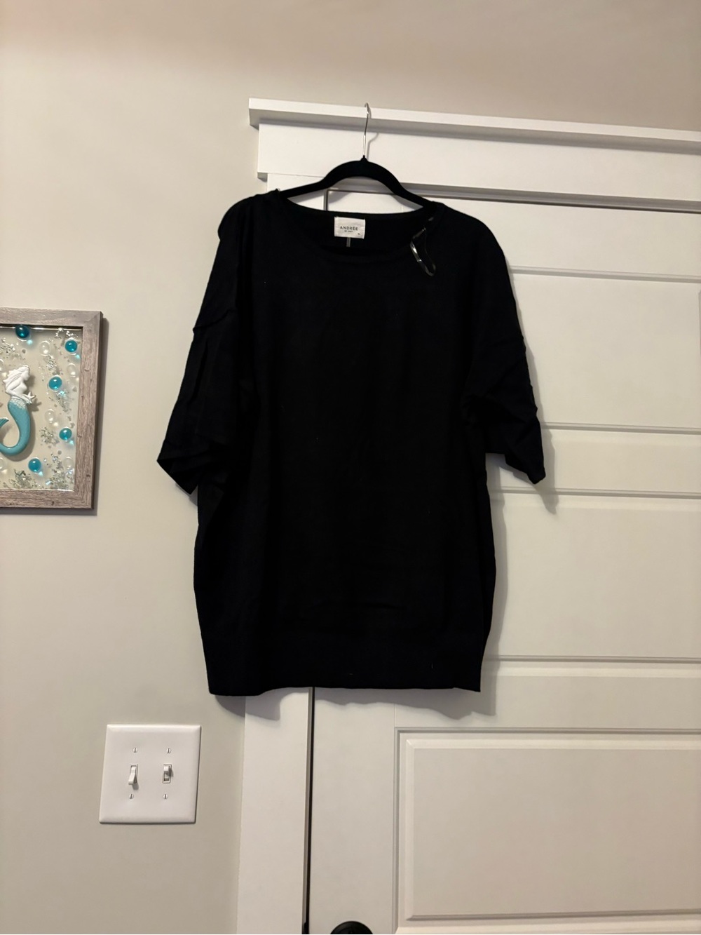 ANDREE BY UNIT Black Short-Sleeve Crewneck Sweater